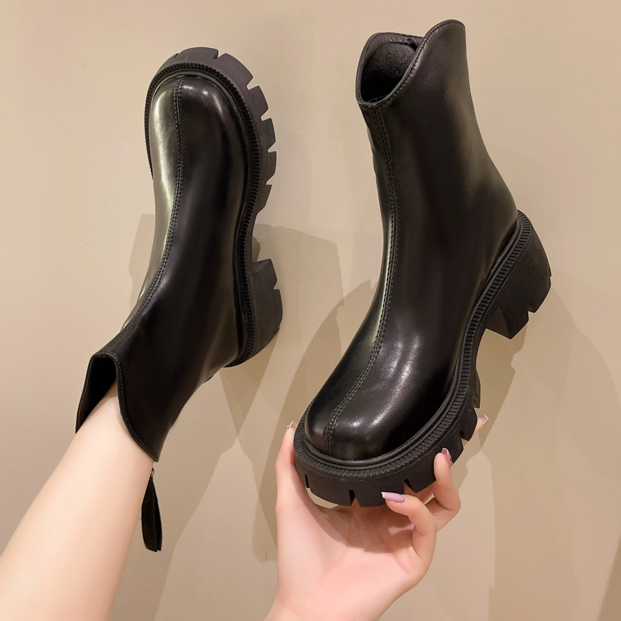

Brown Thick-soled women Boots Women 2022 New Winter Plus Velvet British Style Leather Mid-tube Ankle Boots Chelsea Boots Women
