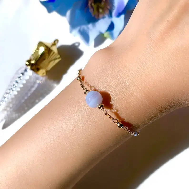 

Lili blue lace agate bracelet (14K gold filled / Blue lace agate)