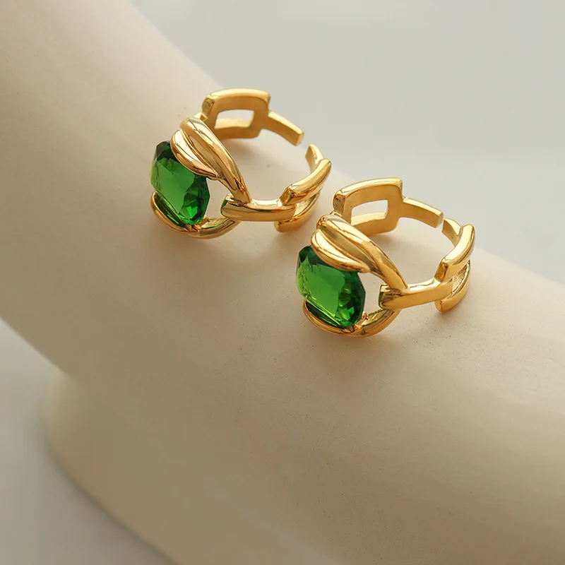 

Stainless Steel Ring American Vintage Exquisite Shining Green Crystal Stone Ring for Women Girl Gift Party Jewelry Engagement