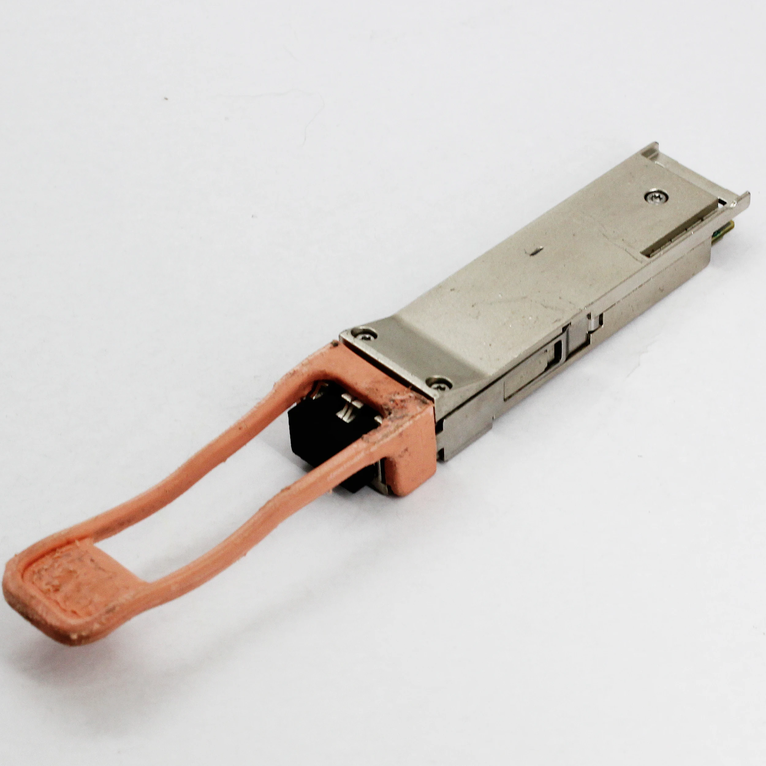 Подлинный для Finisar FTL4S1QE2C Alpha unit 40GE SWDM4 850nm MMF 300m LC QSFP бывший в употреблении