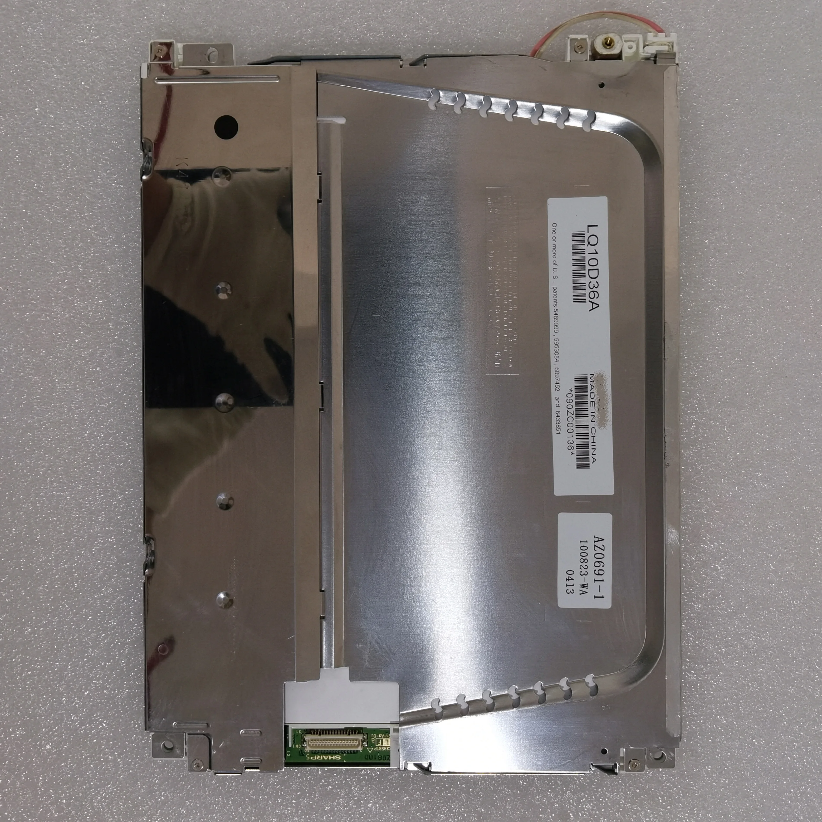 ЖК-экран LQ10D36A