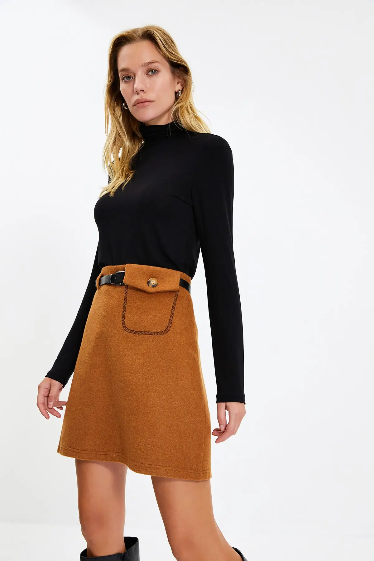 Trendyol Arched Hem TWOAW22ET0154