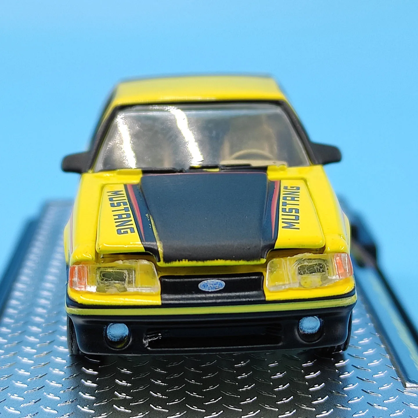 Масштабная модель автомобиля Ford Mustang GT 1987 года, литая под давлением, 1:64 — кастомизированная, из сплава (art.: 3920d4ea2709f) - 3920d4ea2709f