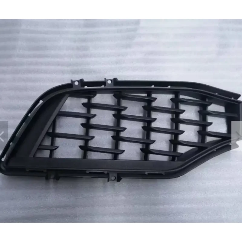 Для решетки радиатора Maserati ghiblai 670099415 670099416