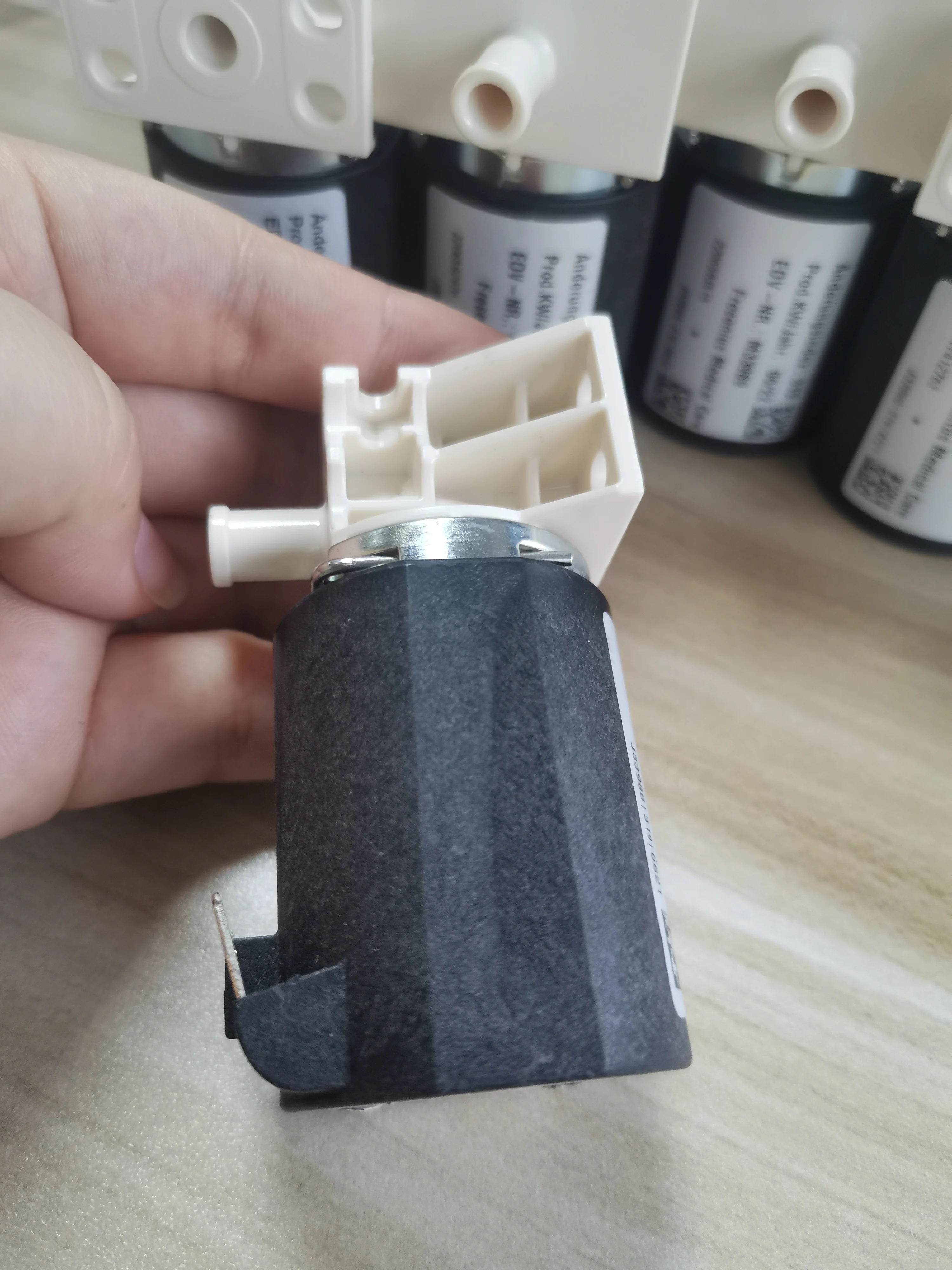 Новый электромагнитный клапан для медицинского гемодиализа Fresenius