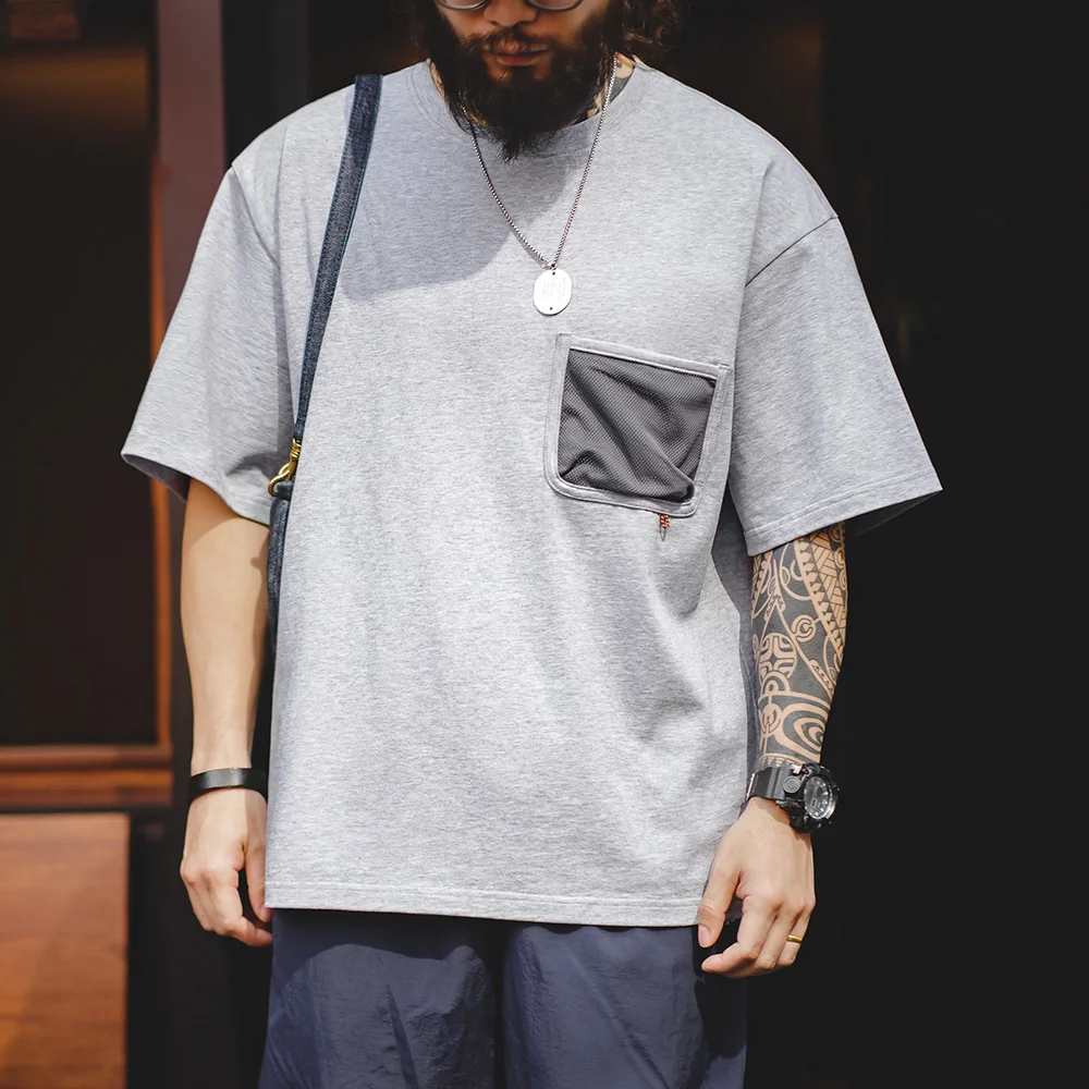 Футболка мужская с коротким рукавом круглым вырезом и карманами