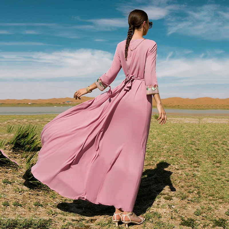 Embroidery Abaya Dubai Turkey Pink Muslim Dress For Women Long With Sleeves Belt Lace Eid Arabic Elegant Caftan Dresses Moroccan