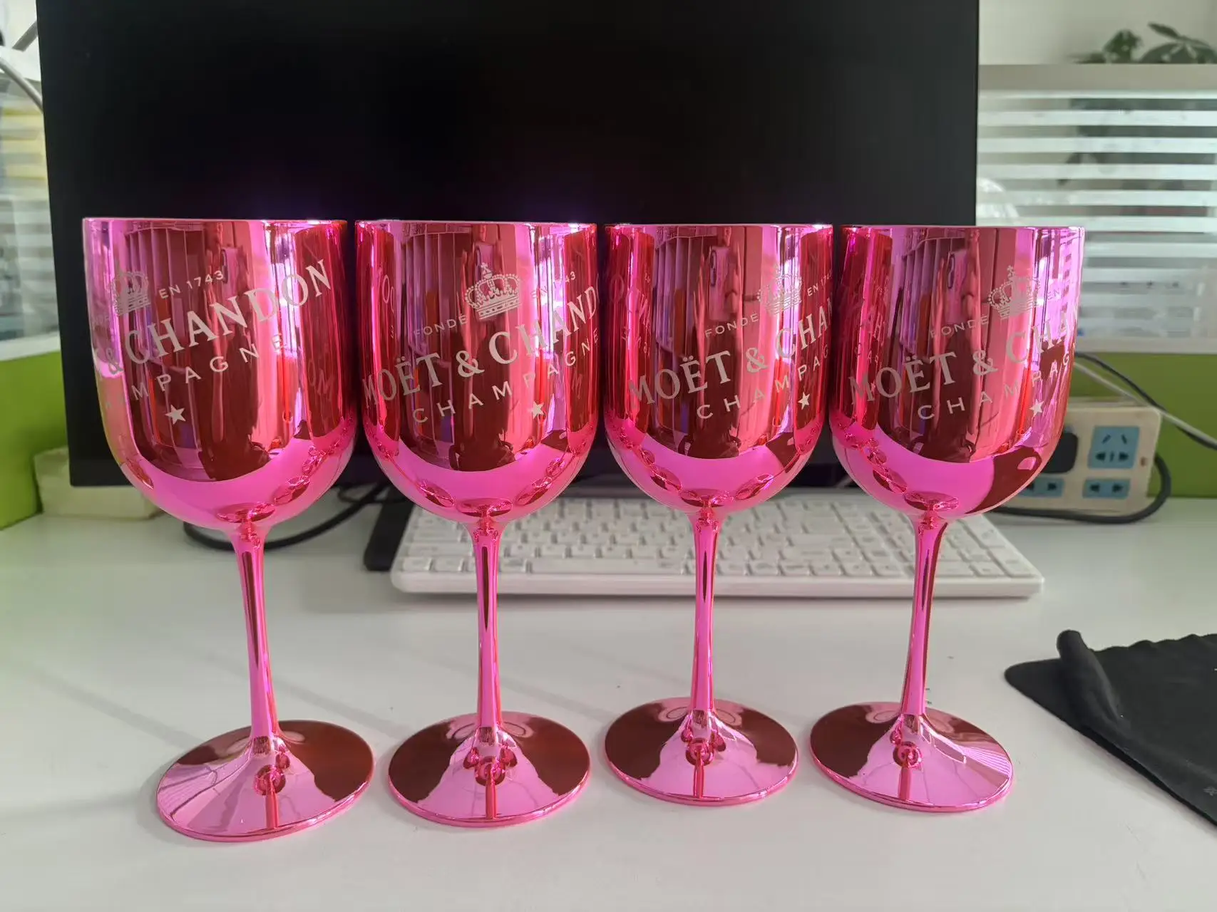 Пластиковые бокалы для красного вина 480 мл