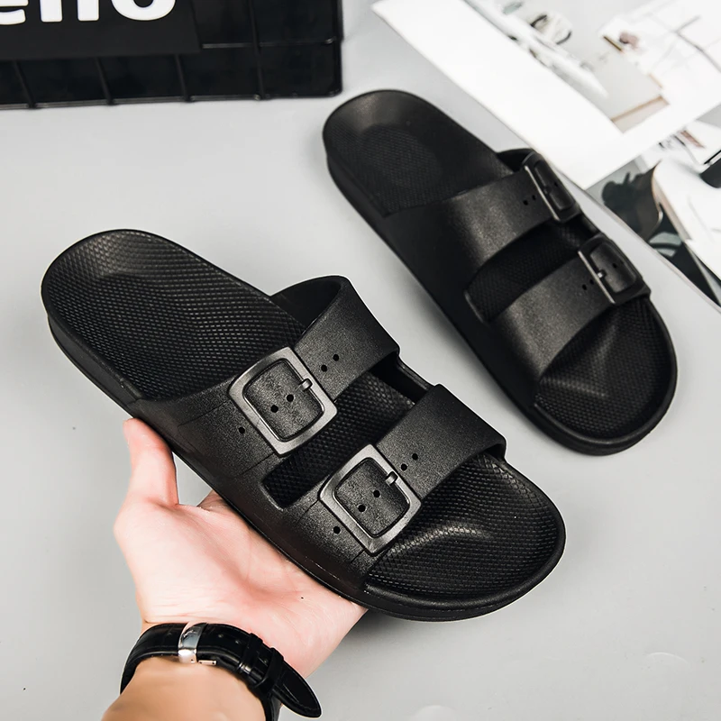 

New Men Casual Slippers Indoor EVA Soft Bottom Sandals Outdoor Beach Shoes Clogs Designer Summer Men Home Slippers
