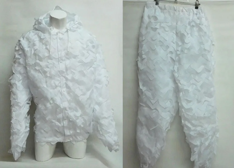 Камуфляжный костюм для охоты с объемным изображением камуфляжной сетки разных