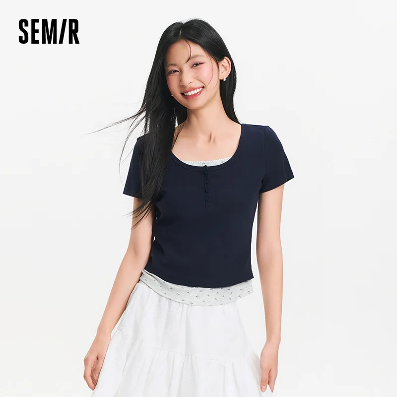 Фото Женская футболка Semir 2026: укороченная, с эффектом двухслойности, цветочным принтом, приталенная, с широким круглым вырезом, милая и стильная №2