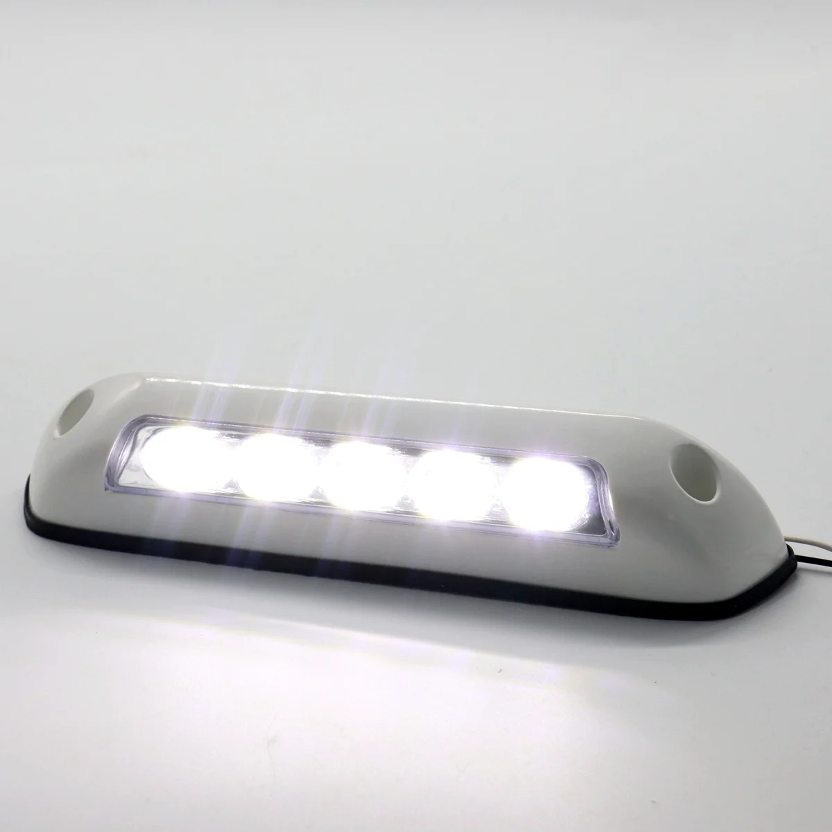 

1PC 2.6W IP67 6000K 12V 5 LEDs Awning Porch Spotlight Lamp for RV Ship