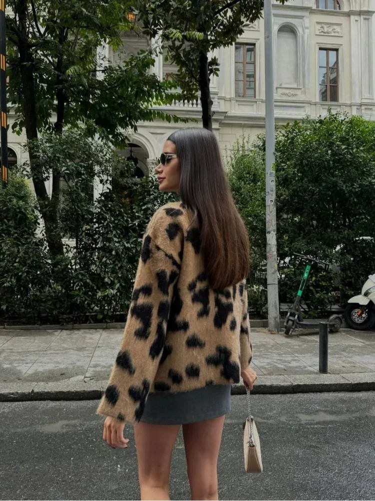 Модный кашемировый пуловер с леопардовым принтом и высоким воротом женский