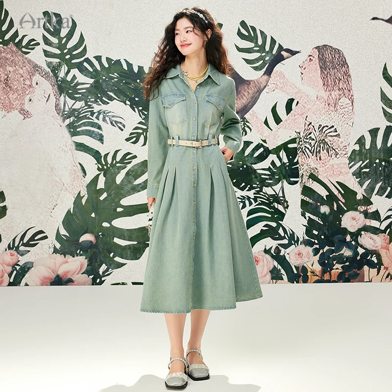 Женское джинсовое платье-рубашка с поясом ARTKA синее длинное винтажное длинным