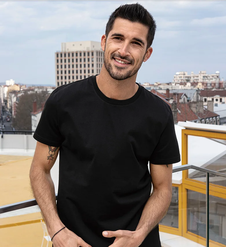 

B8007 Men's new summer 100 thread count cotton shirt with 100 sleeves.