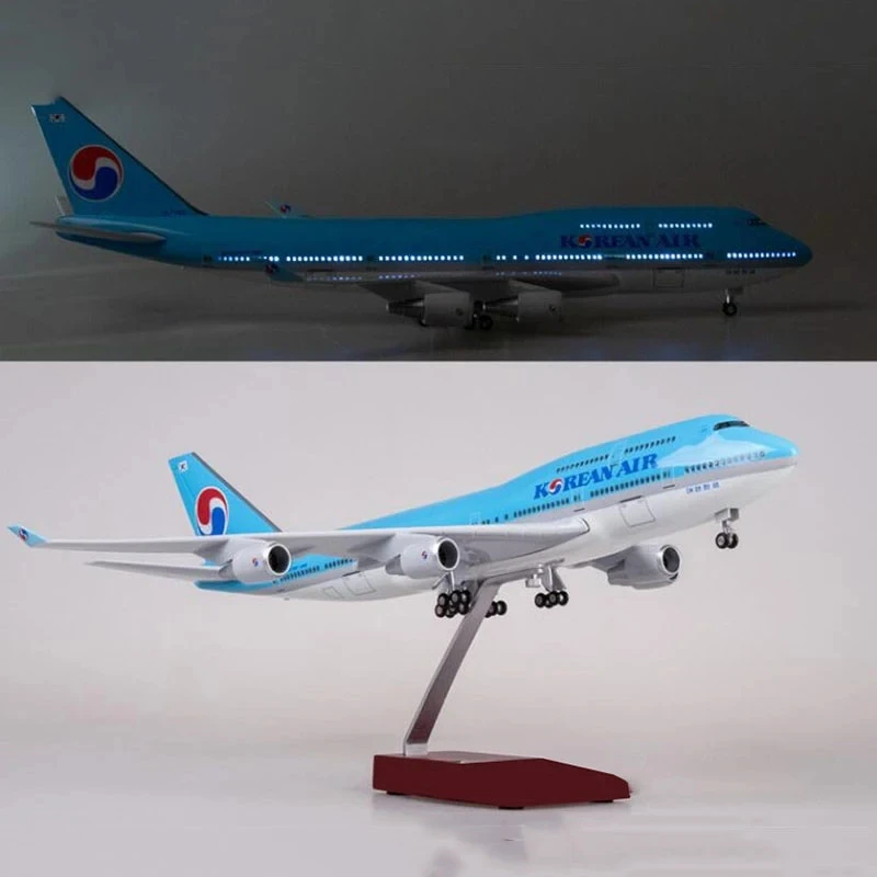 Комплект модели самолета Korean Air 747 с подставкой nmodel 1/160