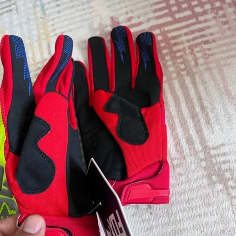 Рисунок 5 - Перчатки, мотоциклы