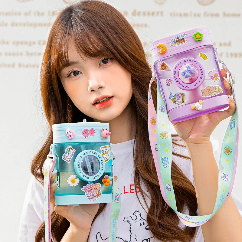 Retro Camera Shape Water Bottle for Girls Kawaii Water Cup Portable Strap Water Bottle Plastic Chirdren's Straw Water Bottle