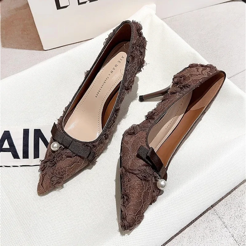 Женская обувь на высоком каблуке с жемчужным бантом элегантные туфли острым