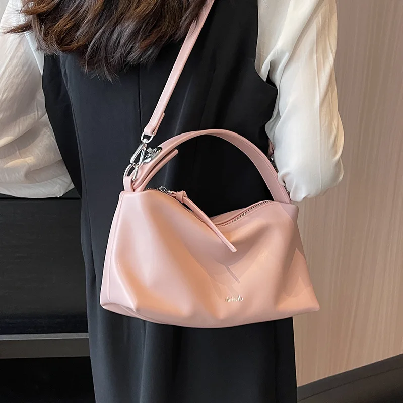 Fashion Handbag Women's Shoulder Bags pu Leather Soft Surface Metal Buckle Large Capacity Satchel Handbag Vintage Zipper Bag
