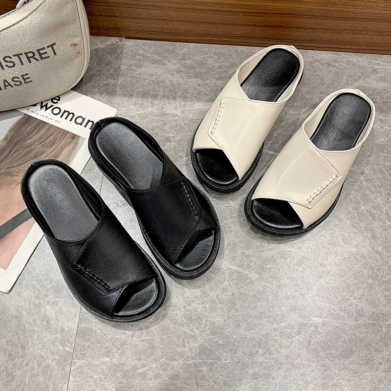

New flat sandals and slippers for women's fashion wear slope heel muffin thick soles for women's casual fishmouth slippers
