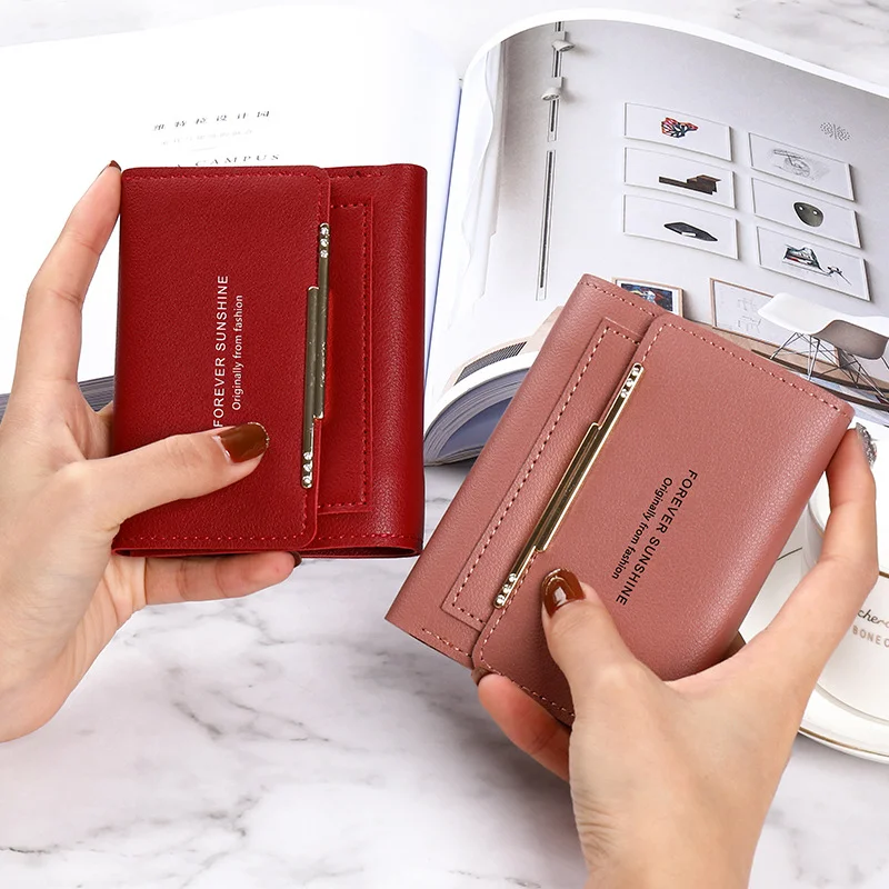 

Корейская версия, новый маленький кошелек, женский простой однотонный кошелек с застежкой и буквами для студентов, с несколькими картами, Ж...