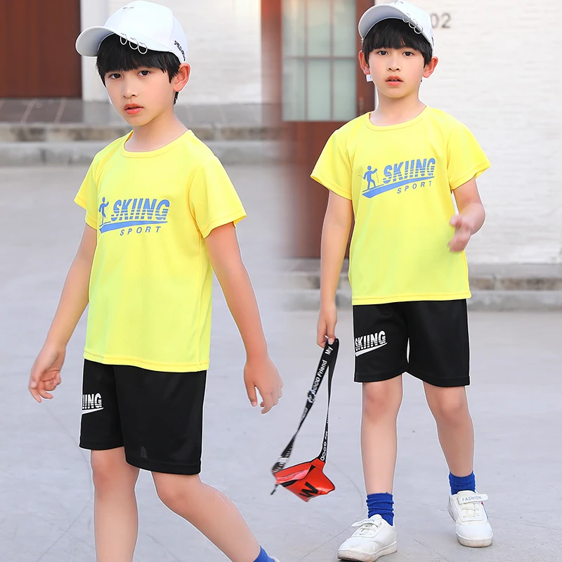 

Комплект детской одежды для маленьких мальчиков, футболка + шорты, летняя одежда 2022 г., повседневный спортивный костюм с надписью для мальчиков комплект детской одежды