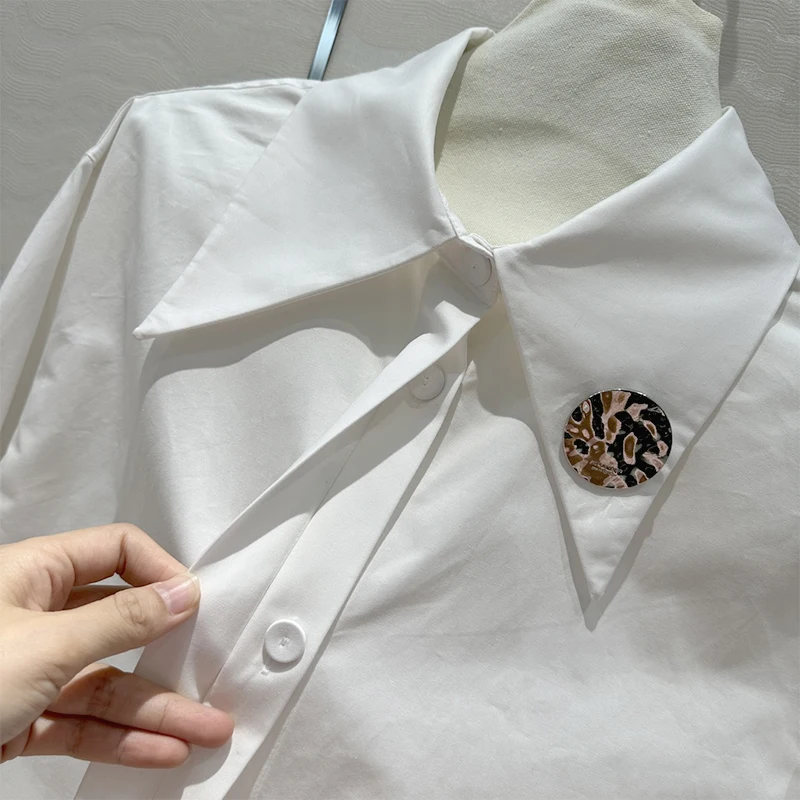 Женские рубашки 2024 новые свободные хлопковые топы брошь на металлических