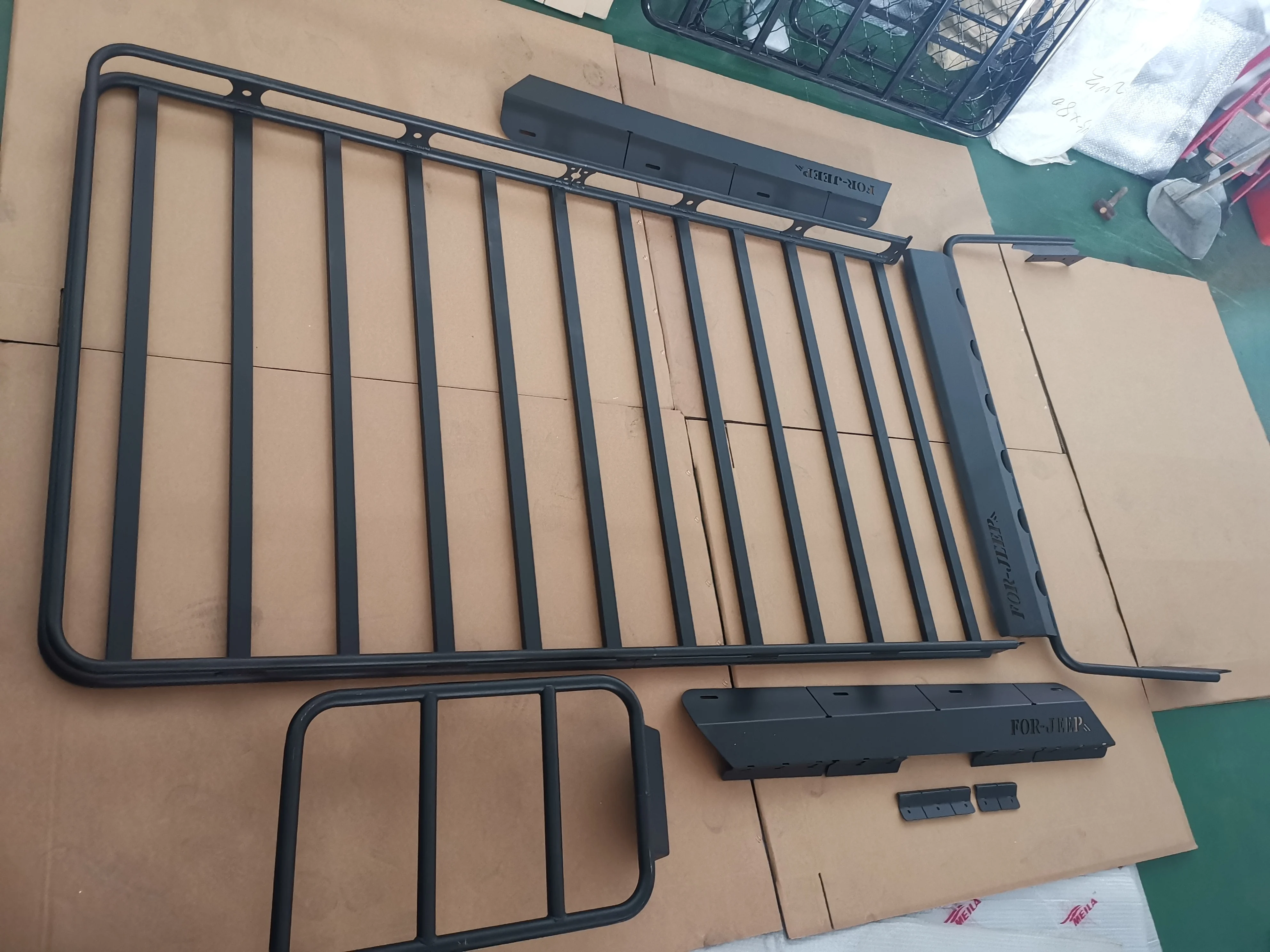 YH-E-017 Высококачественная железная стальная багажник на крышу корзина для Jeep Wrangler