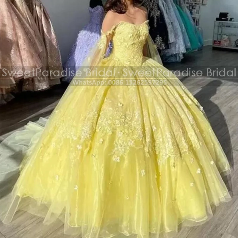 Милое бальное платье с аппликацией 16 Quinceanera с накидкой стримеры с открытыми плечами Пышное желтое бальное платье из органзы вечернее платье