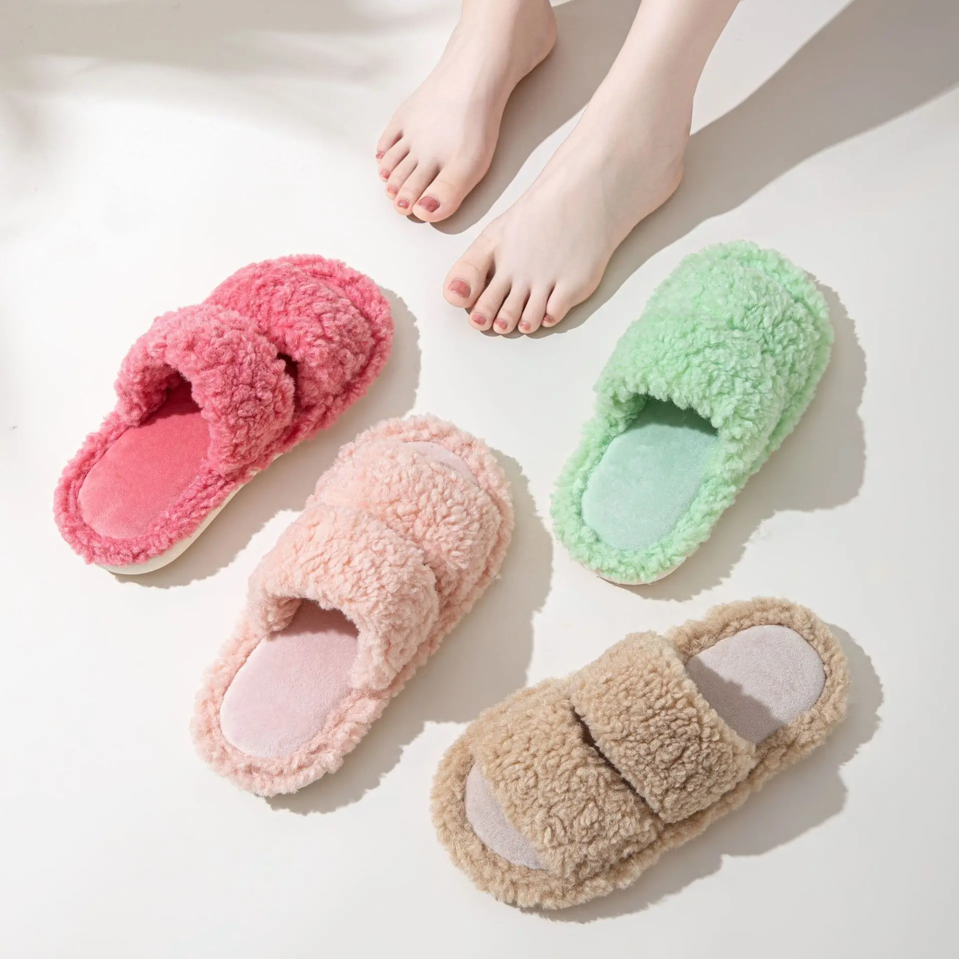 

Women's Plush Slippers In Winter Soft Sole Bedroom Non Slip Slippers Indoor Household Flip Flops Ladies Cotton Female Warm Shoes
