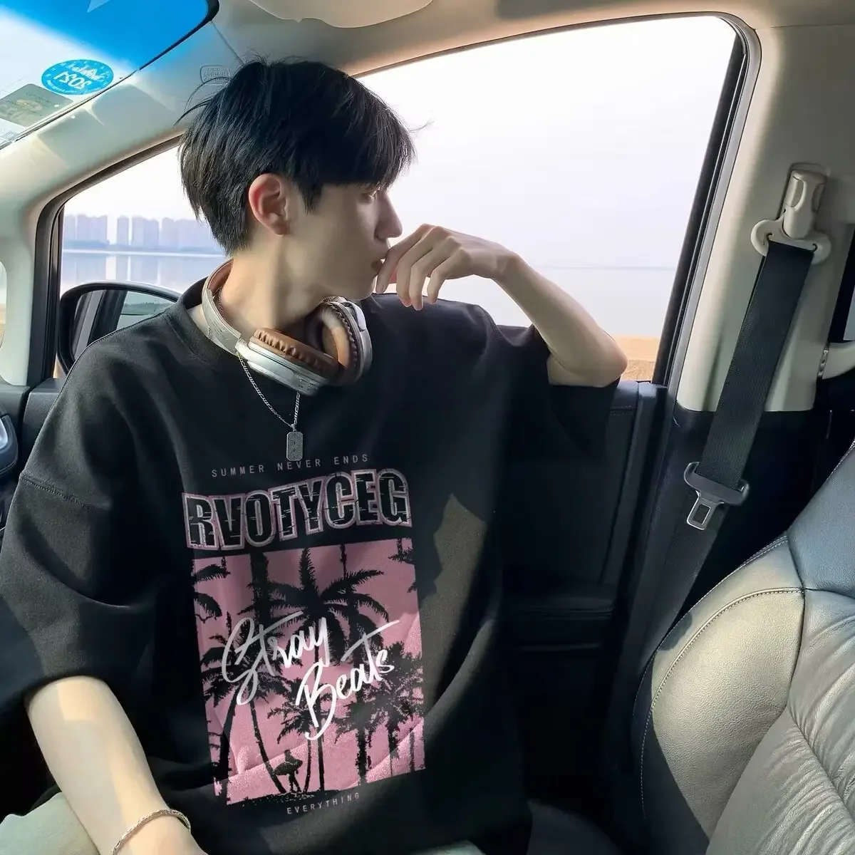 Модная винтажная свободная футболка оверсайз в американском стиле с коротким