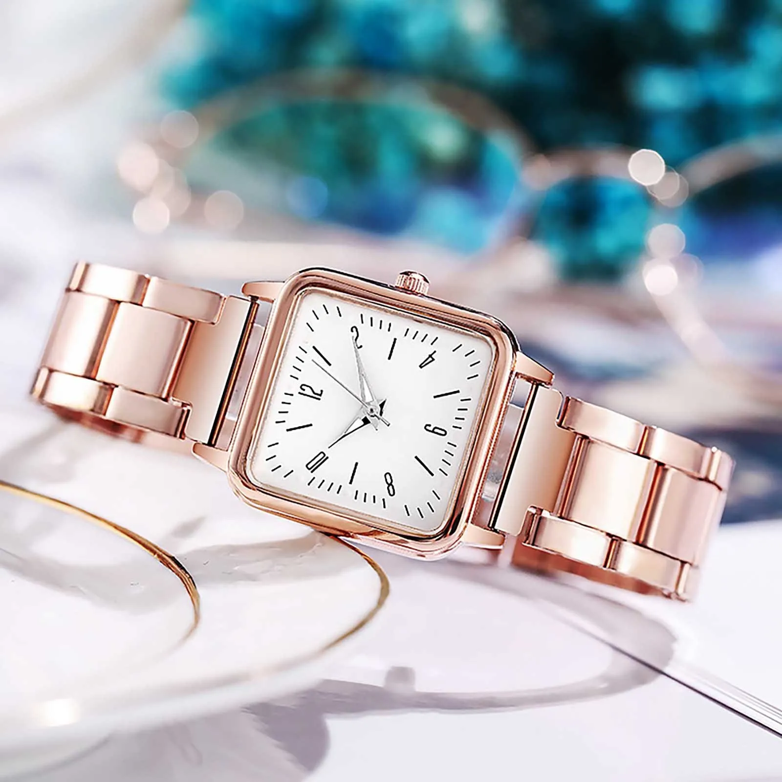 

2022 Fashion Stars Women Watch Luminous Charming Little Point Frosted Belt Watch Dotted With Roman Scale Luxury Women's Casual