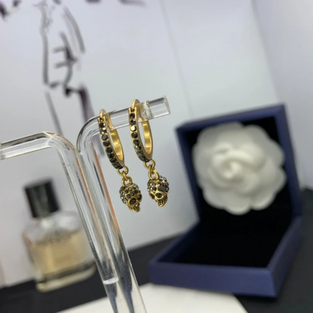 

Chevalier d'Eon 2022 Vintage skull Black Gem Earrings Fshion Goth Punk Rock Pendientes jewelry&Accessories Earrings For Women