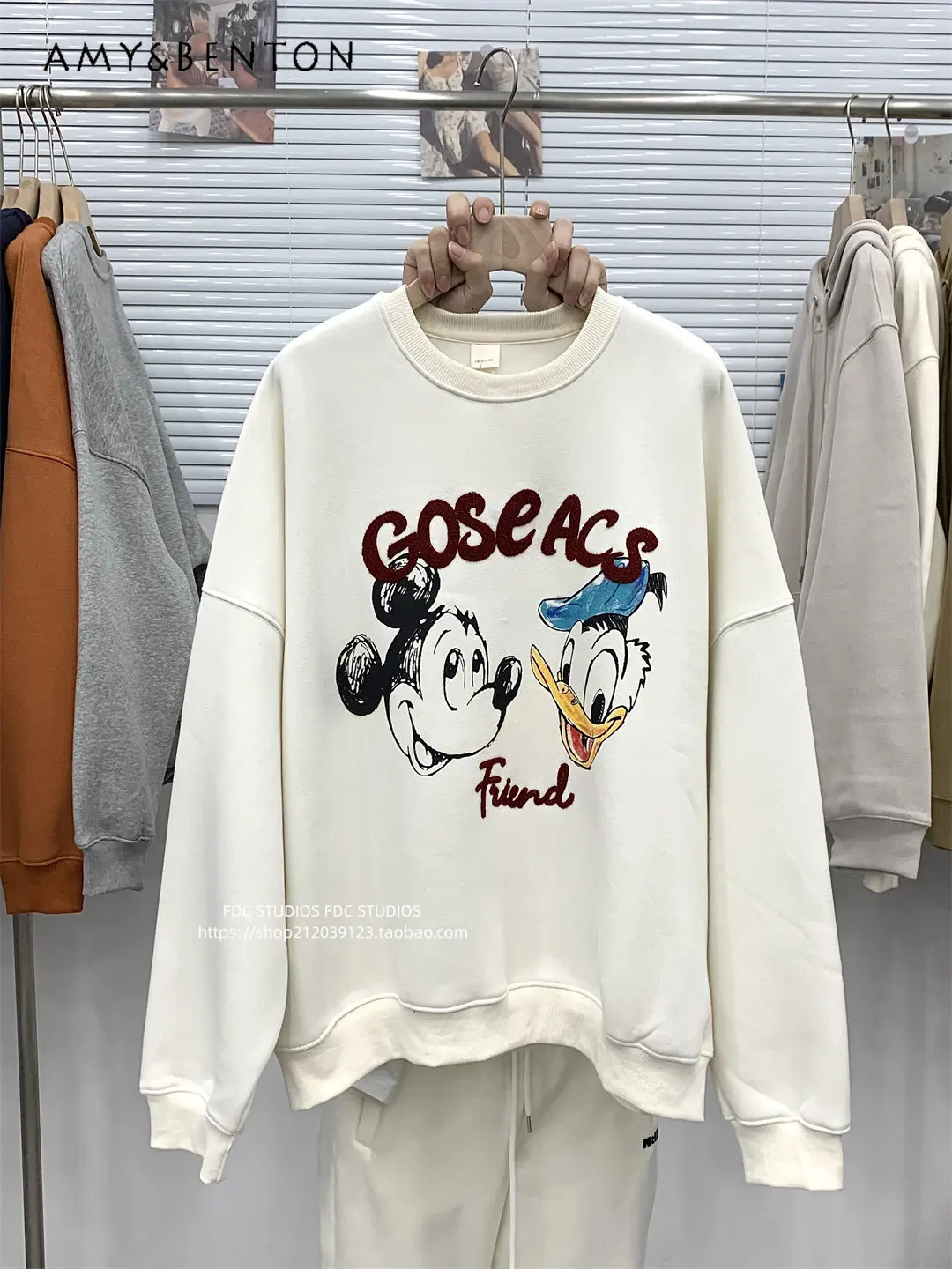 

Women's Autumn and Winter Fleece-Lined Age-Reducing Cartoon Sweatshirt Round Neck Letter Print Loose All-Matching Pullover Top