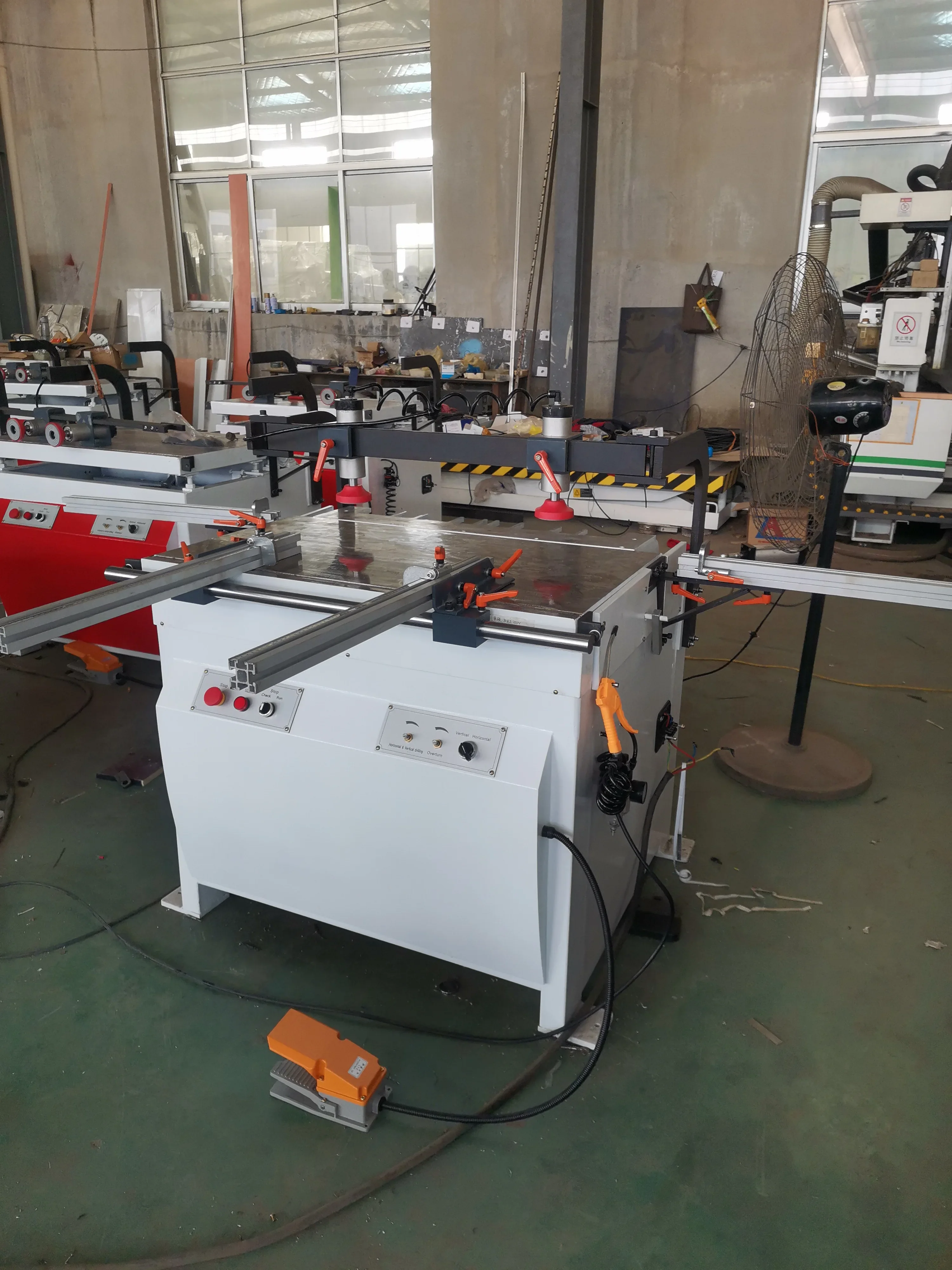 Высококачественная одноголовочная стандартная буровая машина с несколькими