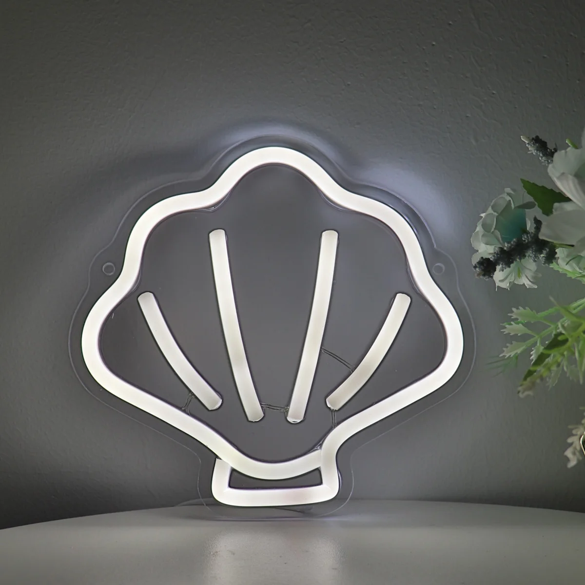 Рисунок 3 - белая раковина, искусство на стену