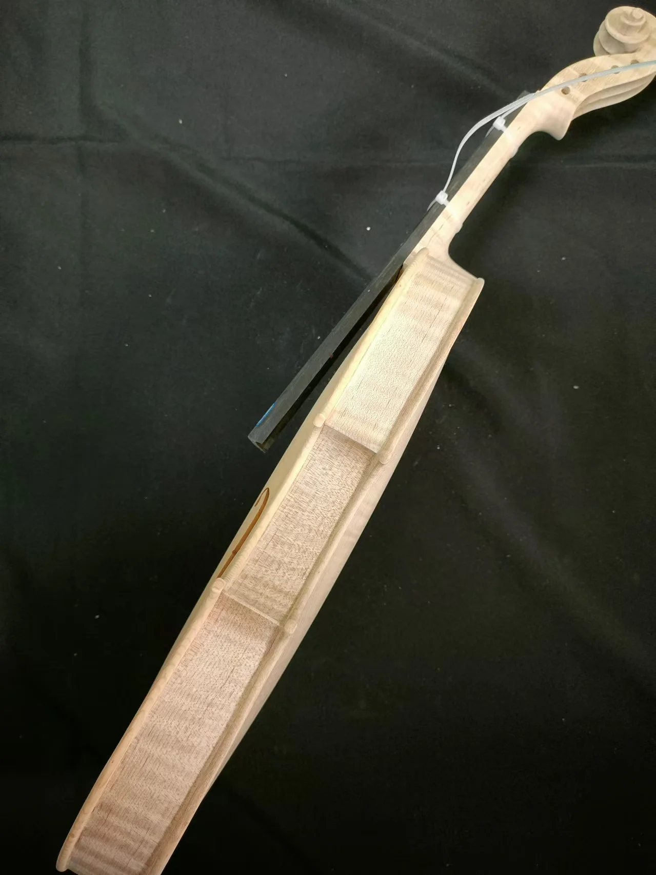 1 шт. белая скрипка ненагреваемая огненный клен задняя часть из ели верхняя 4/4