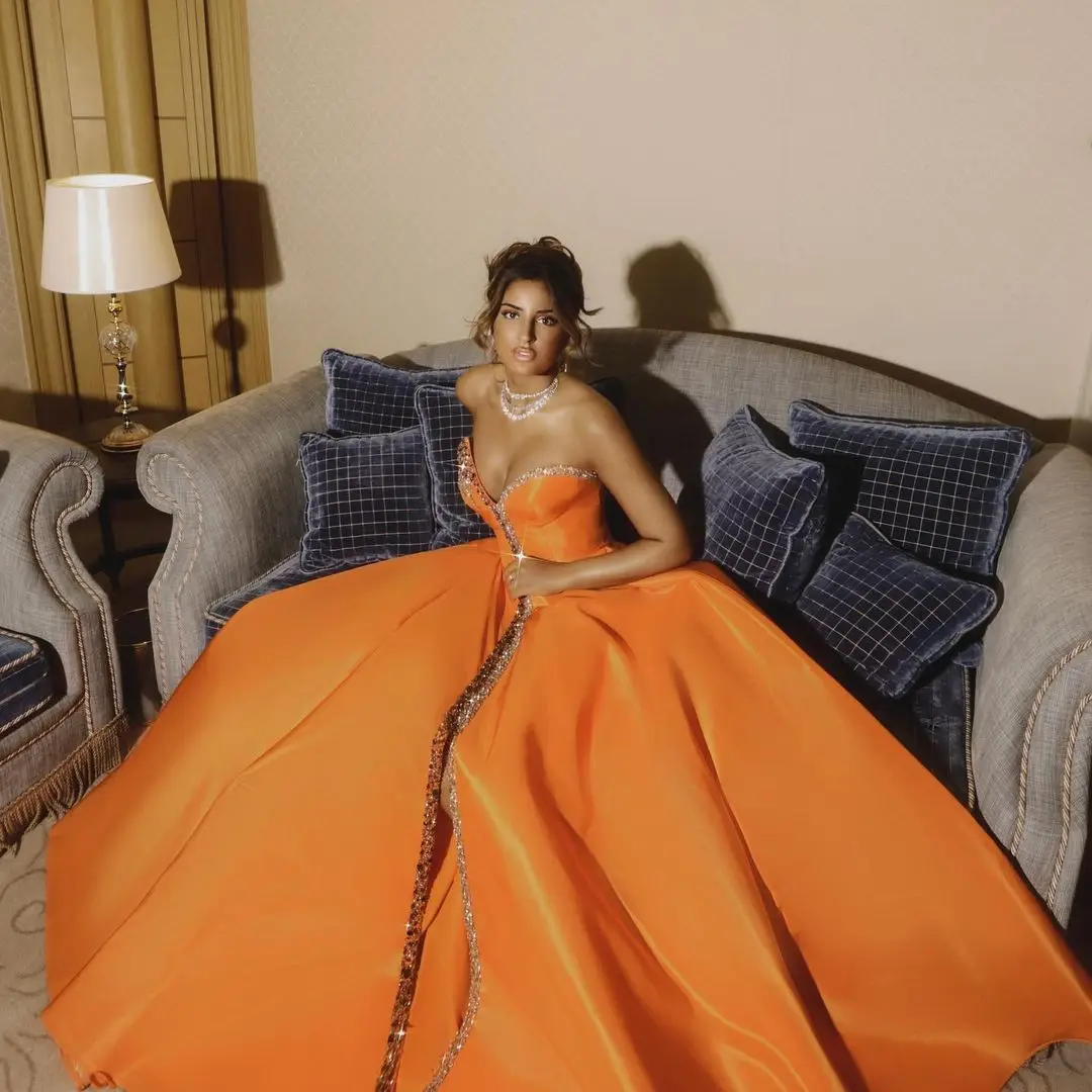 

Luxurious Orange Sleeveless Unique Strapless Prom Dress For Women Party Sparkly Crystal Formal Evening Dress فساتين السهرة