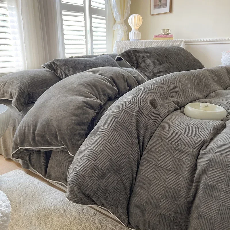 Новинка осени и зимы 2024 новый комплект из четырех предметов молочного флиса с