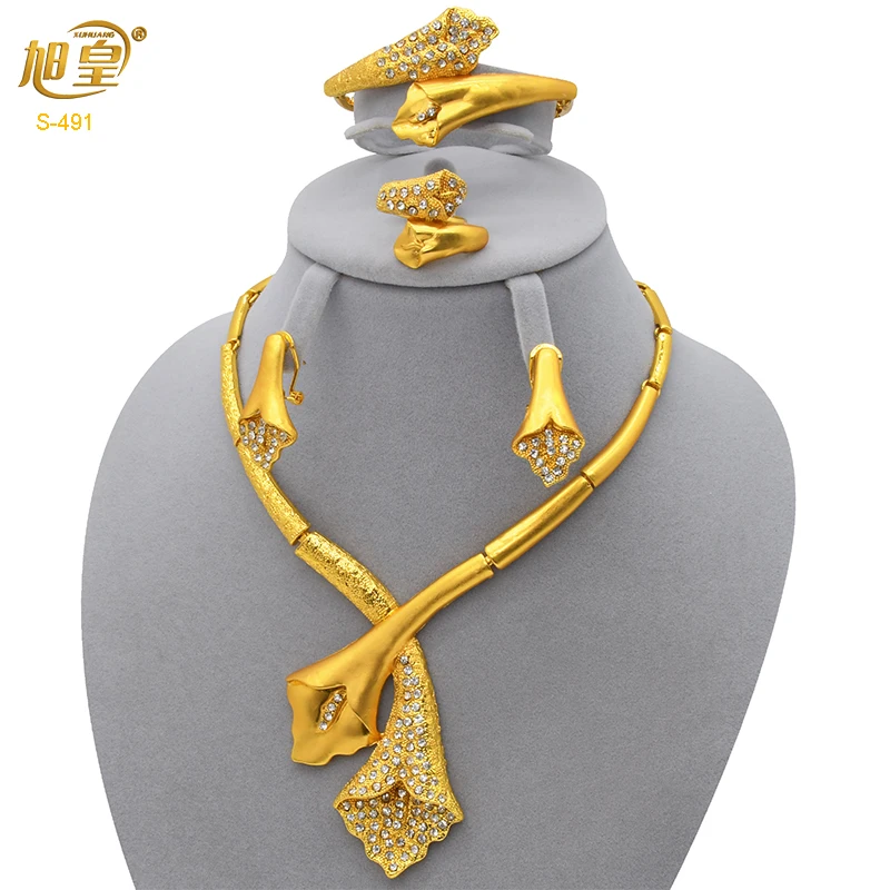 

XUHUANG Indian Gold Plated Necklace Bracelet Set For Women Dubai Charm Luxury Design Choker Jewellery Set Banquet Wedding Gifts