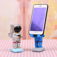 astronaut space dreamer mobile phone bracket resin craft lazy mobile phone display stand holiday gift wholesale