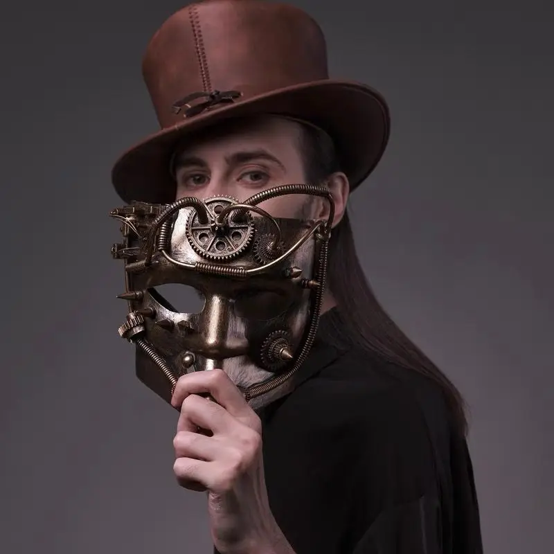 Маска декоративная на все лицо с заклепками в стиле панк