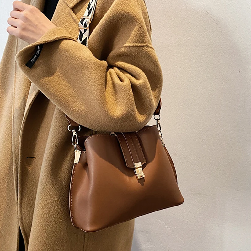 

Vintage Bucket Crossbody Bag for Women 2023 Small PU Leather Luxury Designer Bag Fashion Lady Black Shoulder Bag Causal Handbags