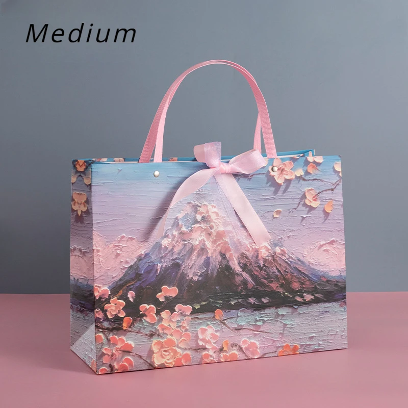 

Картонные подарочные пакеты с 3D росписью вишни