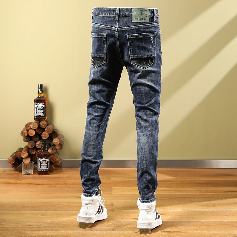 Рисунок 4 - Уличные модные мужские джинсы в стиле ретро