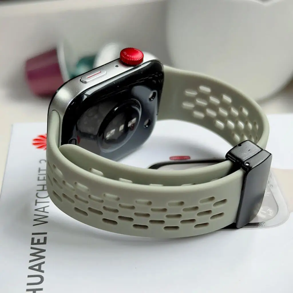 Фото Дышащий силиконовый ремешок для Huawei Watch Fit 3/Fit 4/4 Pro, удобный магнитный браслет, аксессуары для Huawei Watch Fit 4 №3