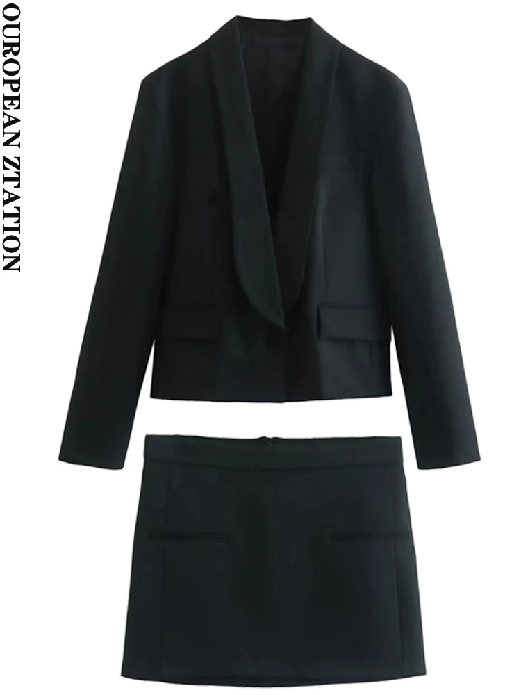 

Женский костюм-двойка из блейзера или юбки с высокой талией и карманами спереди