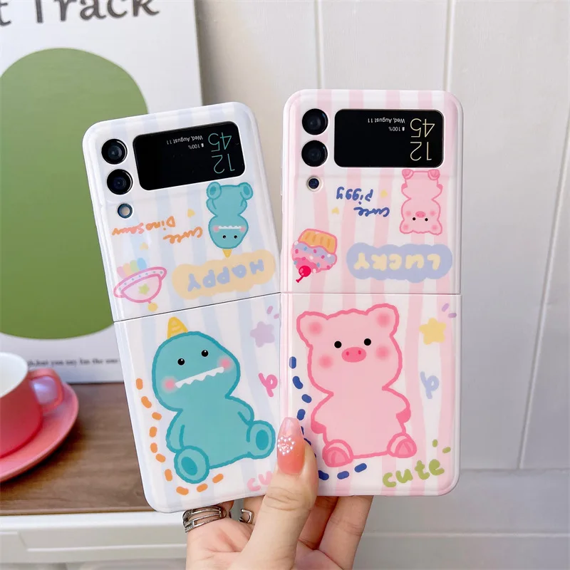 

Graffiti Cute Pig Dinosaur Pendant Phone Case for Samsung Galaxy Z Flip 3 Z Flip 4 Hard PC Back Cover for ZFlip3 ZFlip4 Case