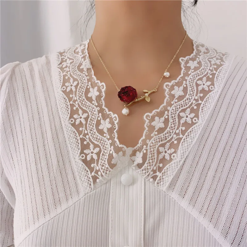 

French Style Real Flower Freshwater Pearl Pendant Necklace for Women Vintage Temporary Tree Drop Rose Necklace Collection XY-917